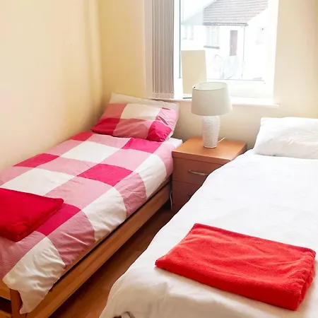 1 Fitzhamon Embankment Apartments Opposite Principality Stadium - Long Stay Offer Cardiff Exterior photo