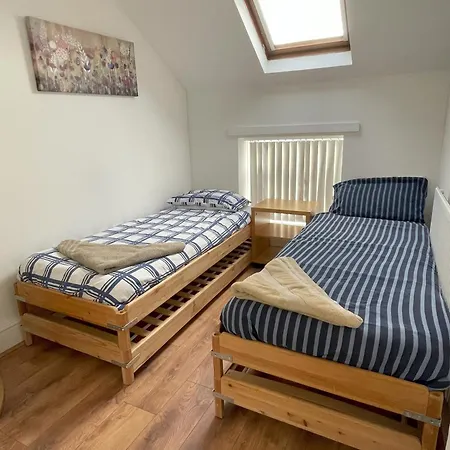 1 Fitzhamon Embankment Apartments Opposite Principality Stadium - Long Stay Offer Cardiff Exterior photo