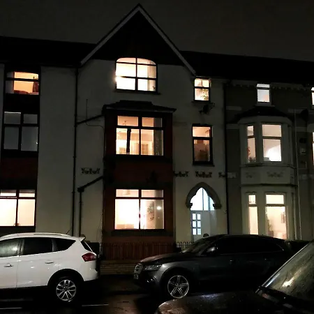 1 Fitzhamon Embankment Apartments Opposite Principality Stadium - Long Stay Offer Cardiff Exterior photo