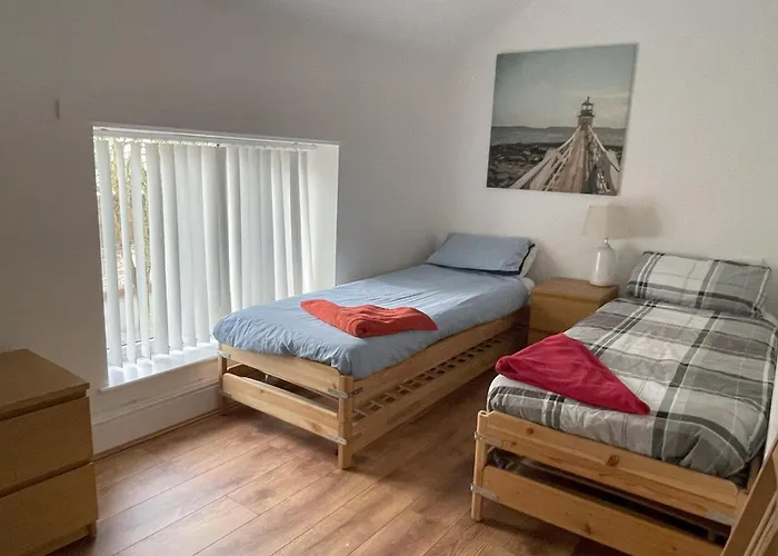 1 Fitzhamon Embankment Apartments Opposite Principality Stadium - Long Stay Offer